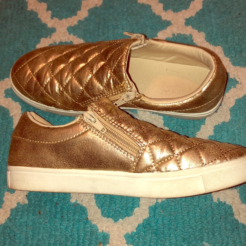 gold shoes